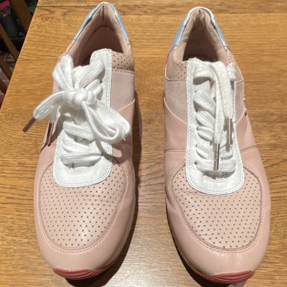 Michael Kors Pink White Red Blue Cushioned Lace-Up Low Top Women's Sneakers